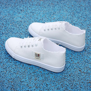 Breathable Flower Lace-Up Women Sneakers